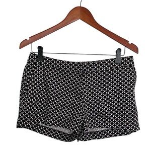 5/20$ H&M Black and White Patterned Women's Shorts size 8